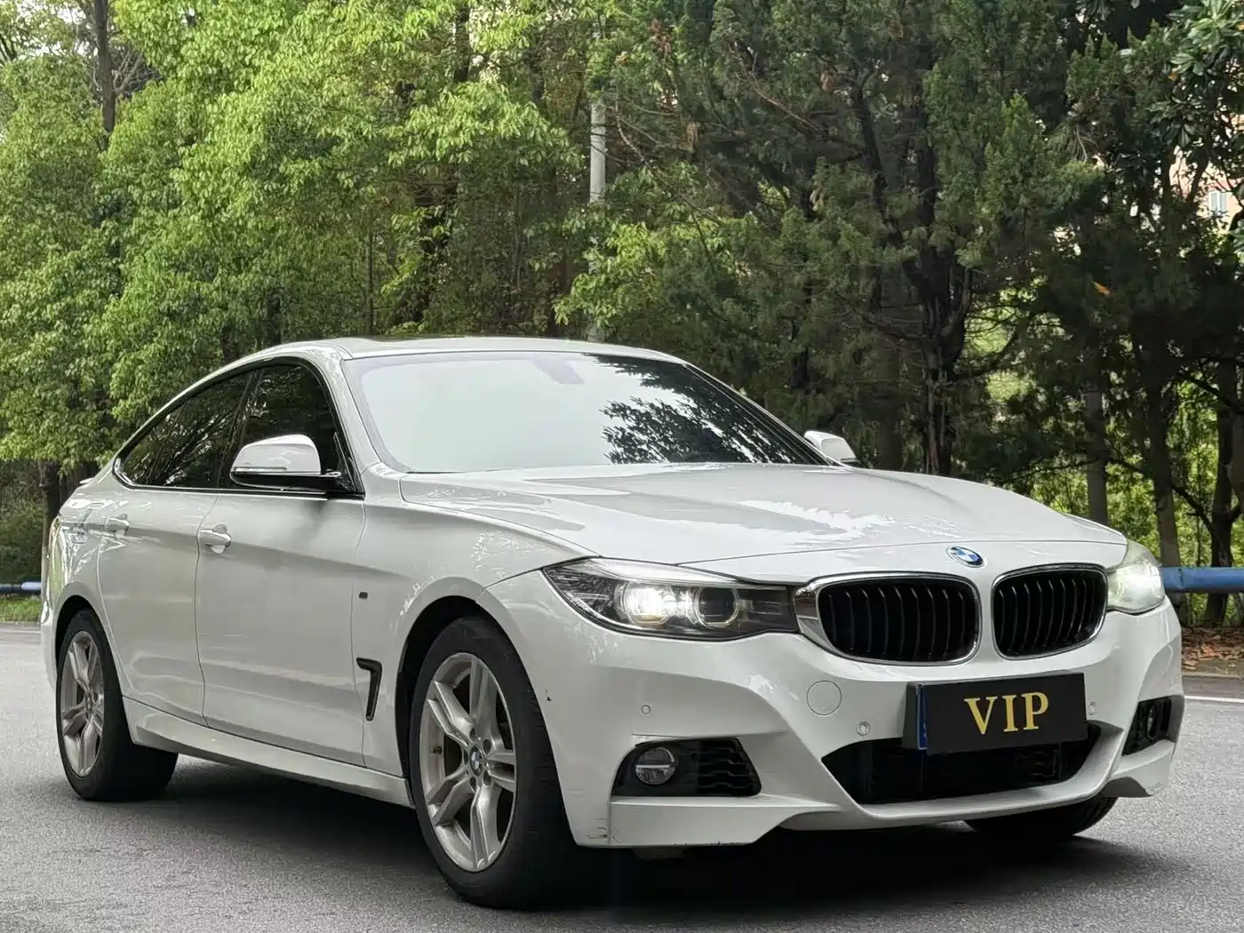 BMW 3 Series GT 2018 320i M Sport