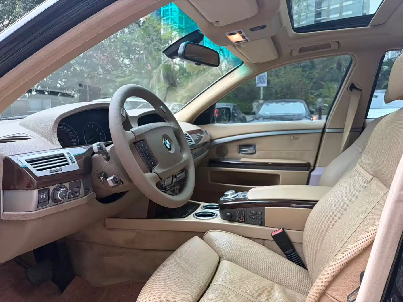BMW 7 Series 2005 Model 740Li фото 4