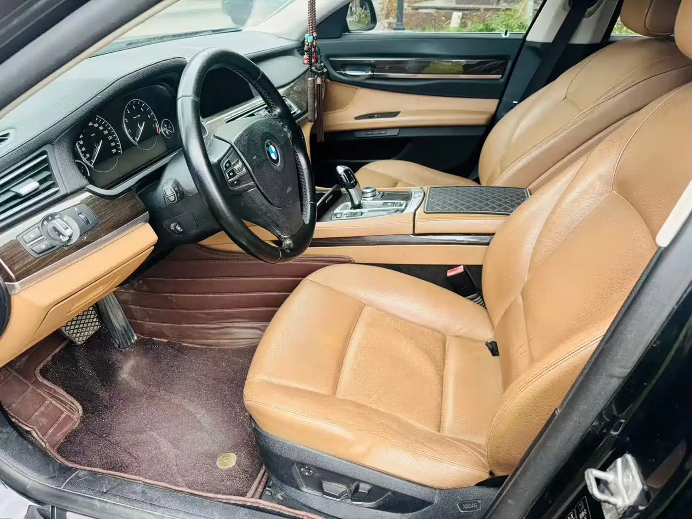 Photo 6 - BMW 7 Series
