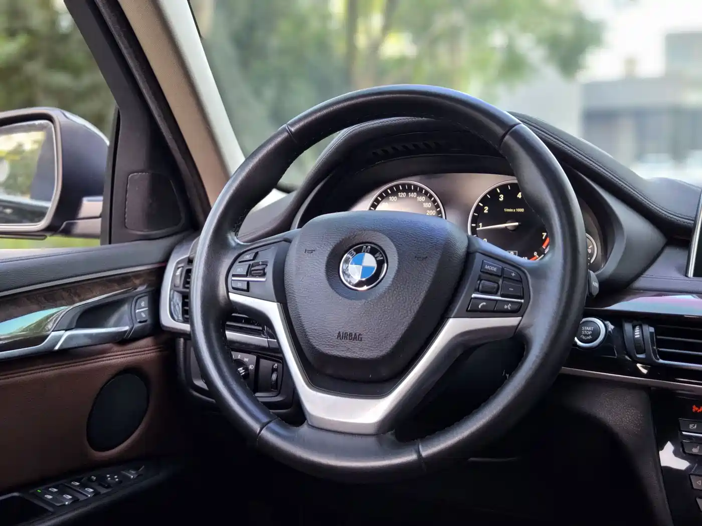 BMW X6 2015 xDrive28i фото 9