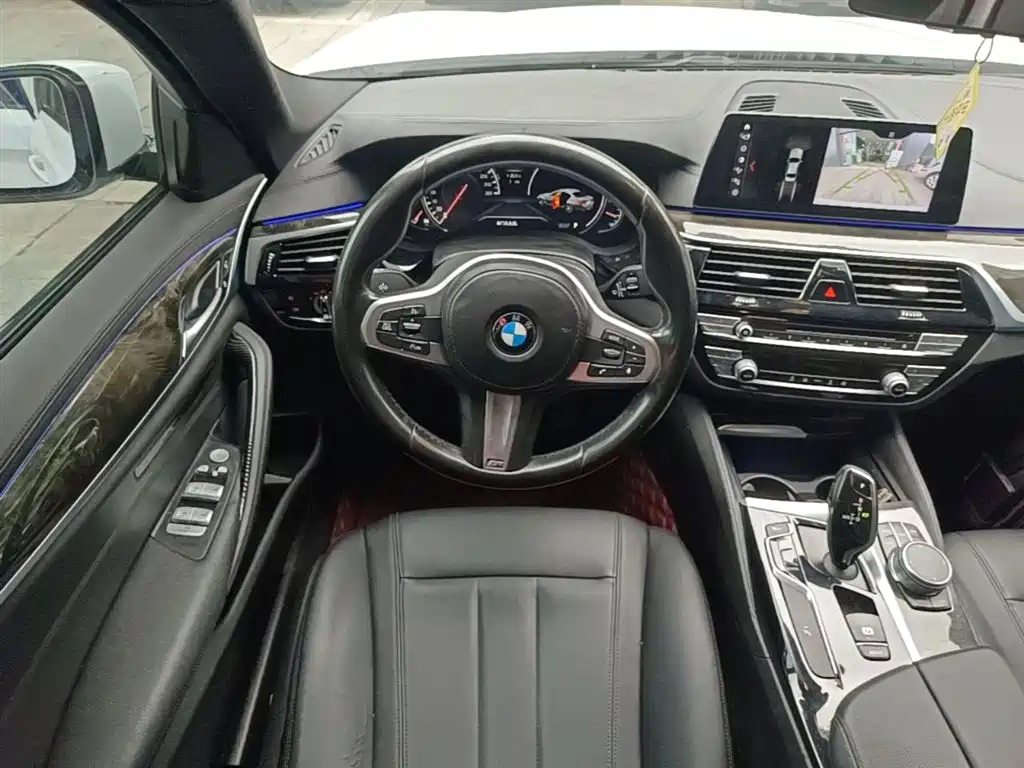 BMW 5 Series 2018 525Li M Sport Package фото 11