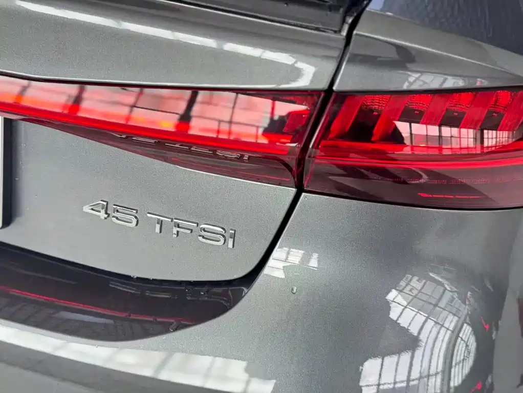 Audi A7 2024 2023 Model 45 TFSI Premium Selection Edition