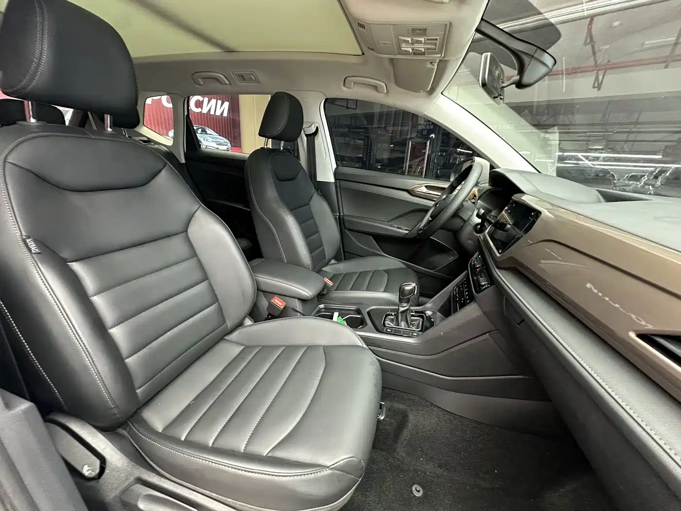 Volkswagen Tharu 2021 280TSI 2WD Luxury Plus фото 18