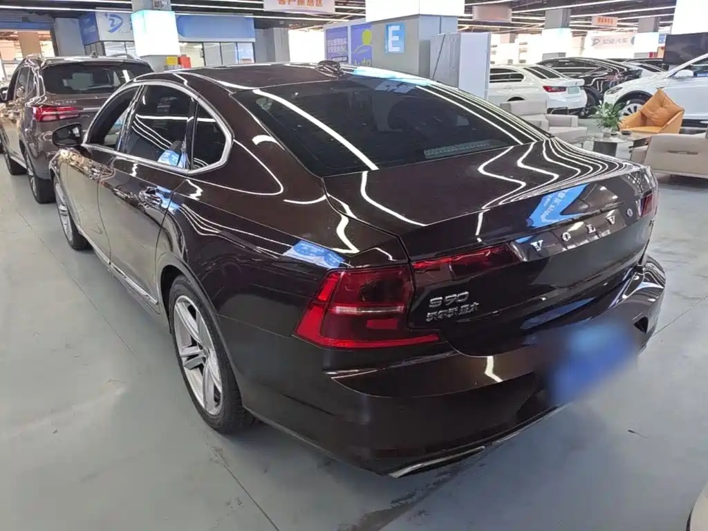 Фото 5 - Volvo S90