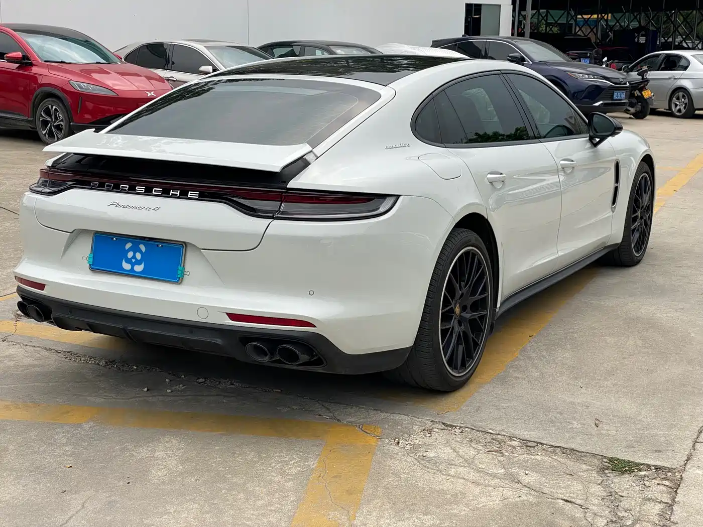 PORSCHE PANAMERA
