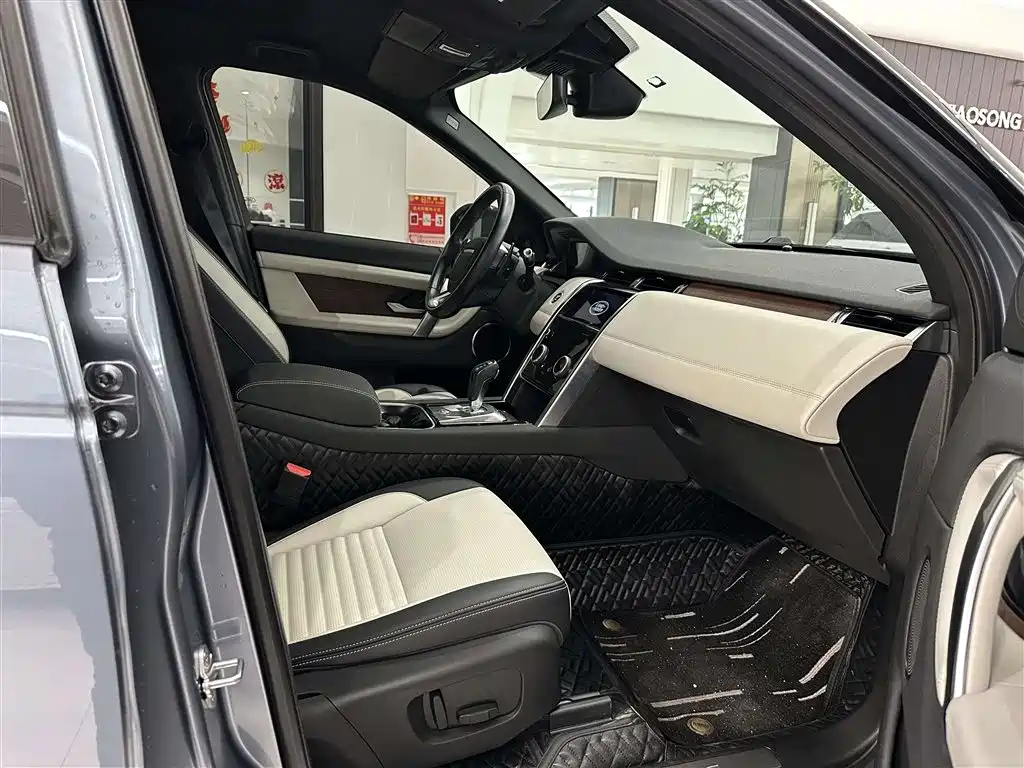 Land Rover Discovery Sport 2020 249PS R-Dynamic Performance фото 17