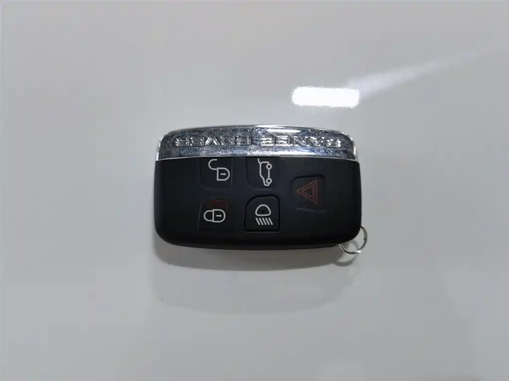 Land Rover Range Rover Evoque (Import) 2012 2.0T 3-door Sport Edition фото 19
