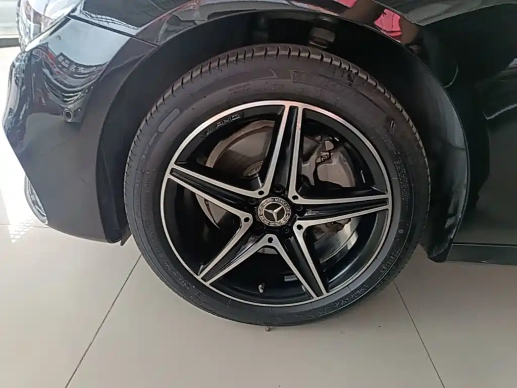 Фото 23 - Mercedes-Benz E-Class (Import)