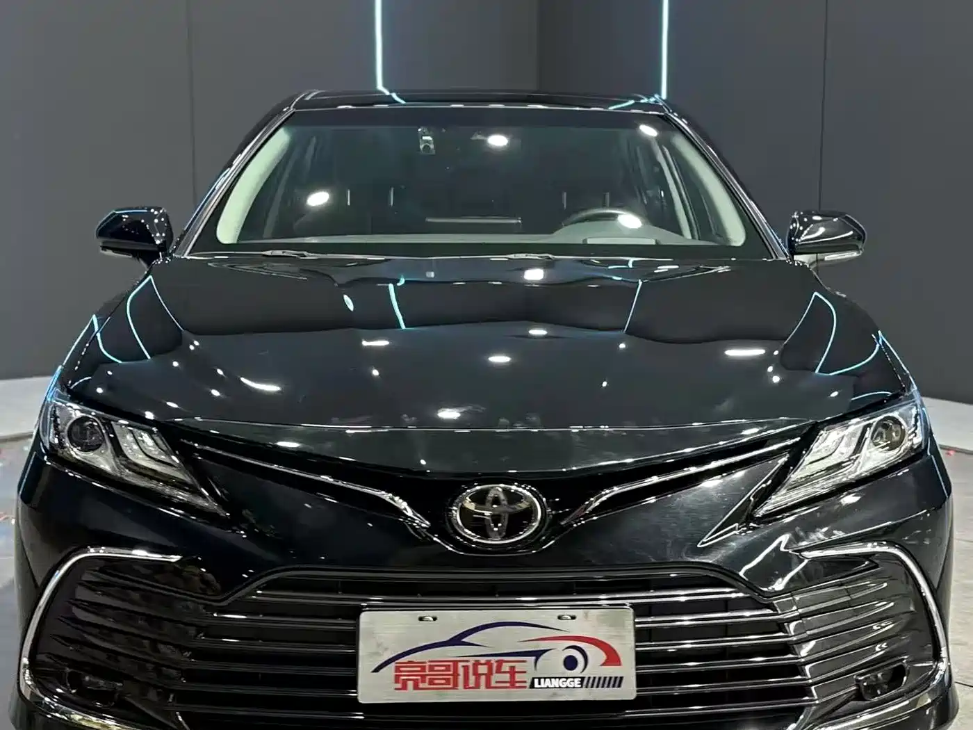 Toyota Camry 2023 2.5G Luxury Edition фото 2