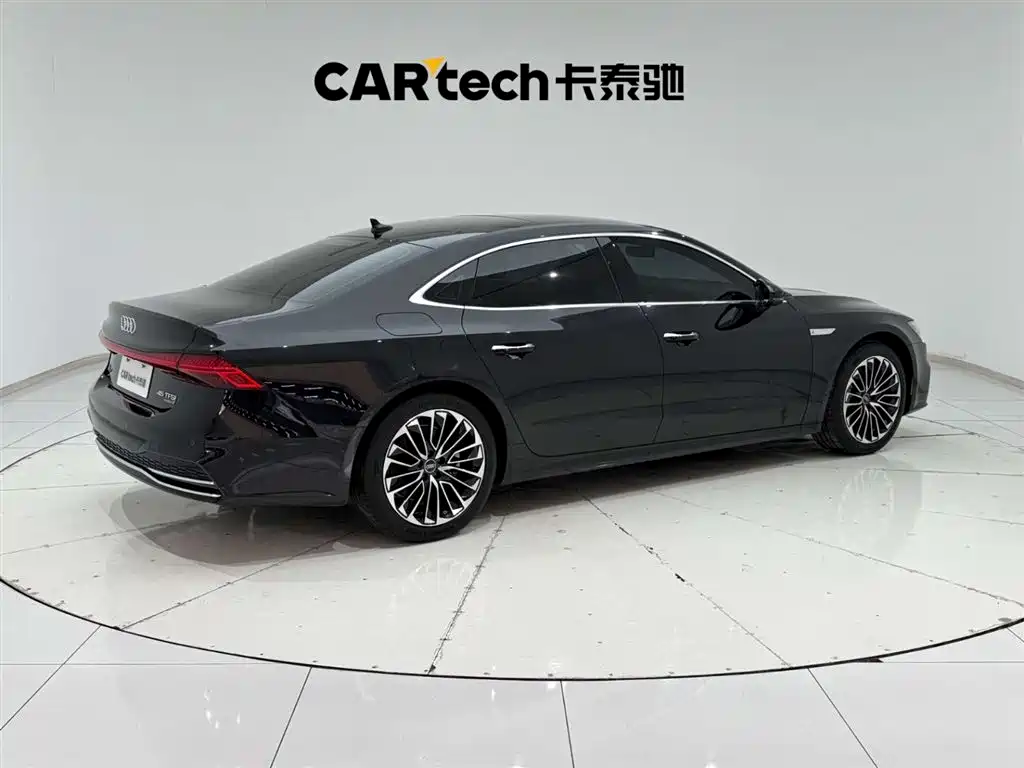 Audi A7L 2024 45 TFSI Luxury фото 11