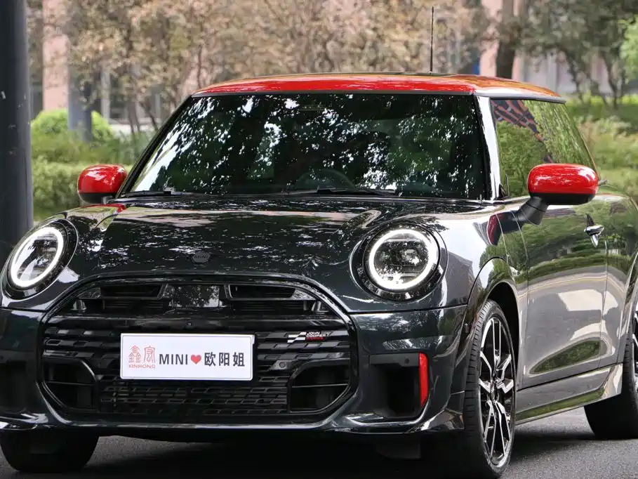 Фото 1 - MINI JCW