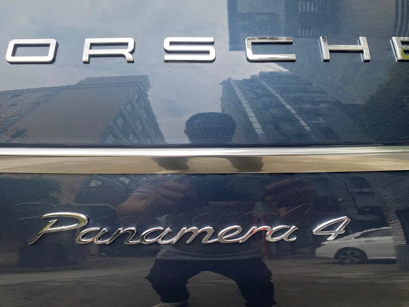 Porsche Panamera 2010 Panamera 4 3.6L фото 33