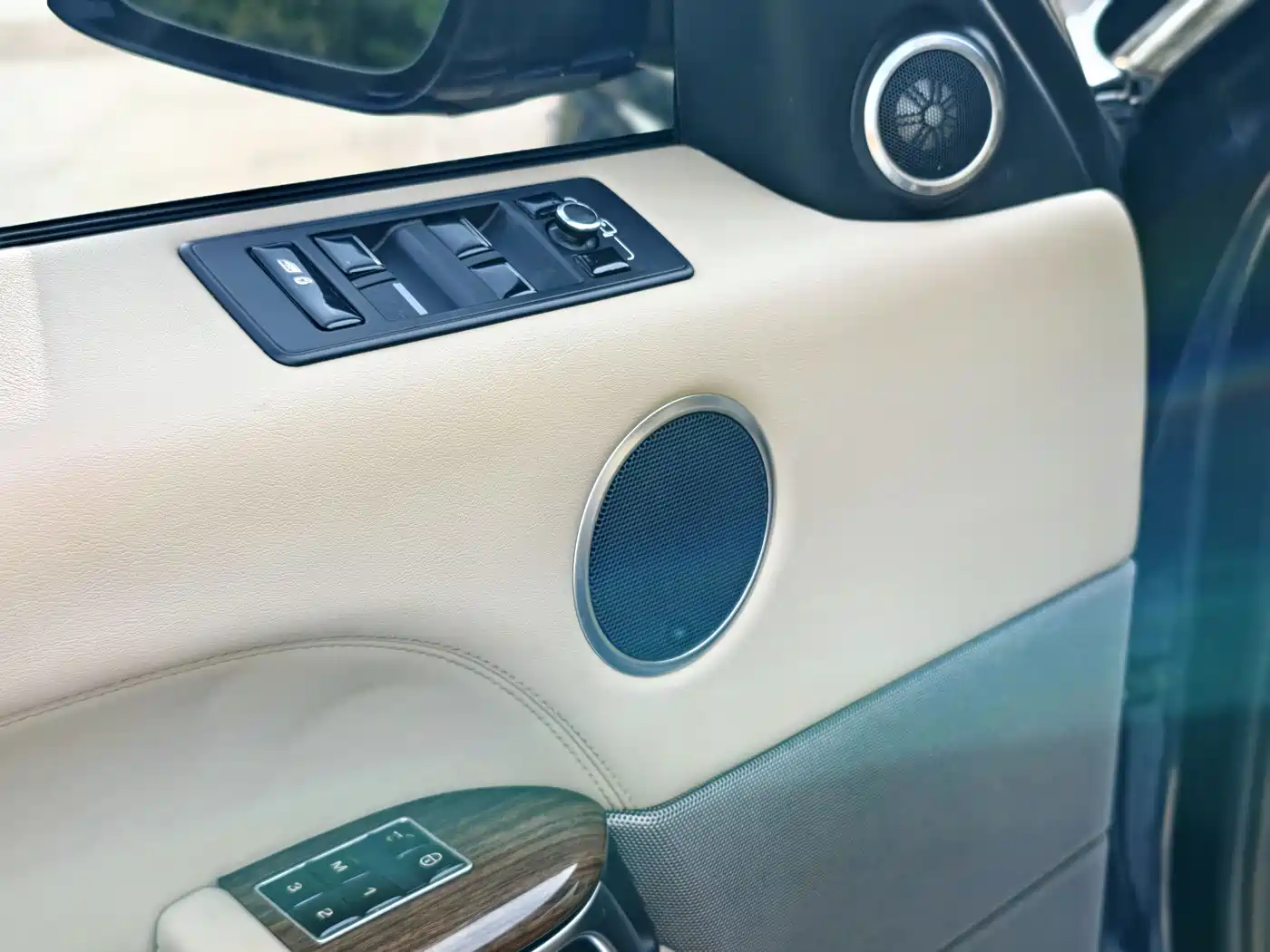 Land Rover Range Rover Sport 2015 5.0 SC V8 Trendsetting Genesis Edition DYNAMIC фото 33