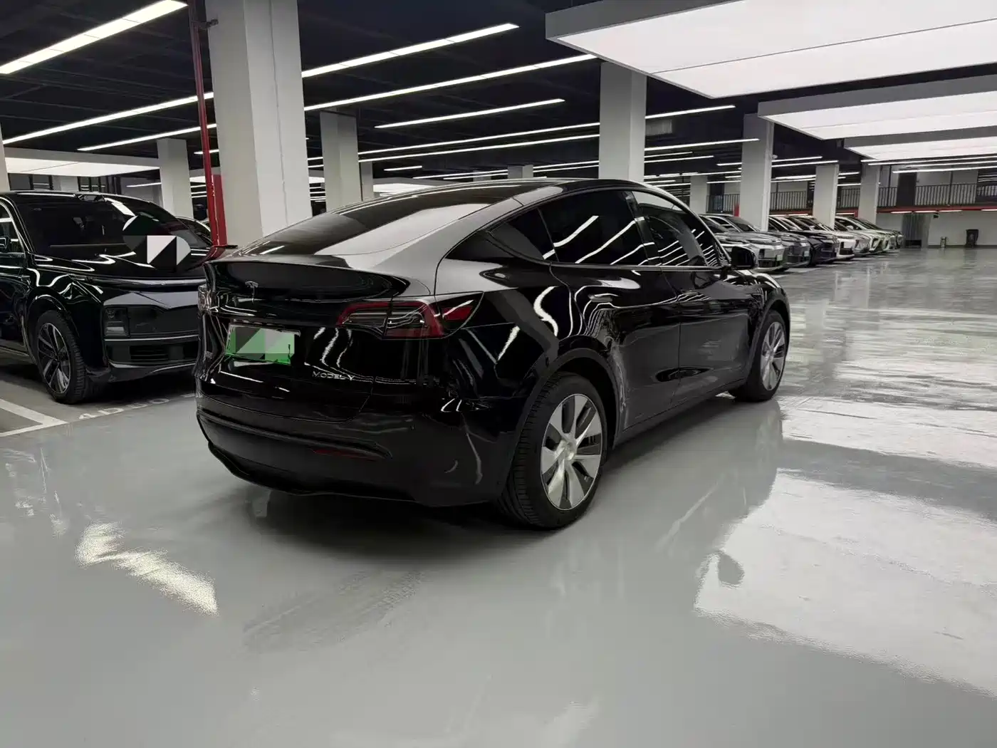 Фото 18 - Tesla Model Y