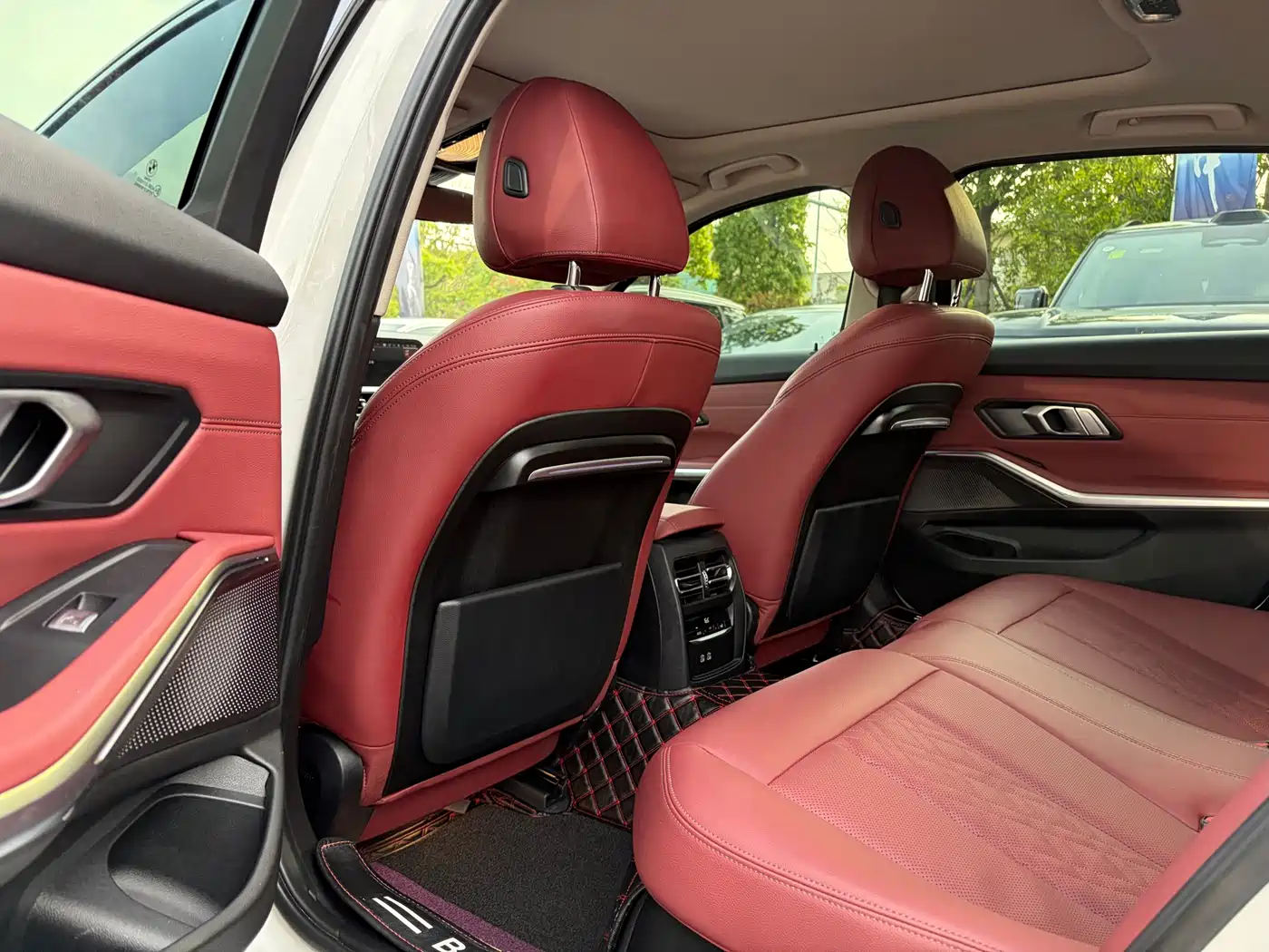 BMW 3 Series 2022 325Li M Sport Package фото 8