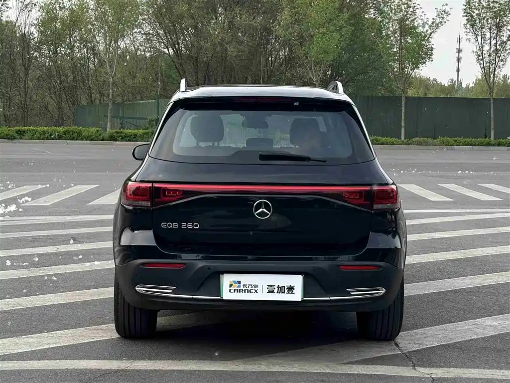 MERCEDES-BENZ EQB