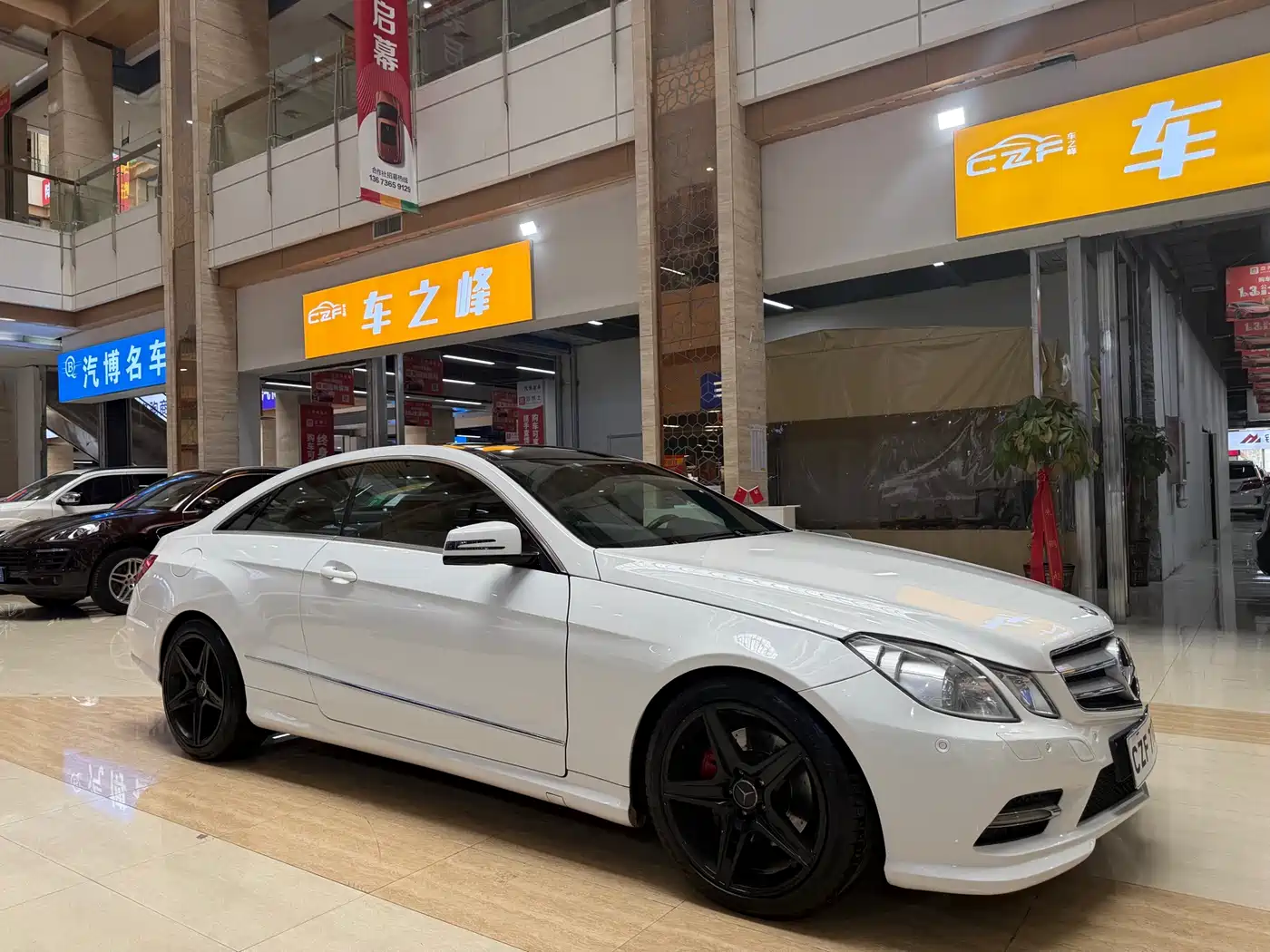 Mercedes-Benz E-Class (Import) 2012 E 200 CGI Coupe фото 3