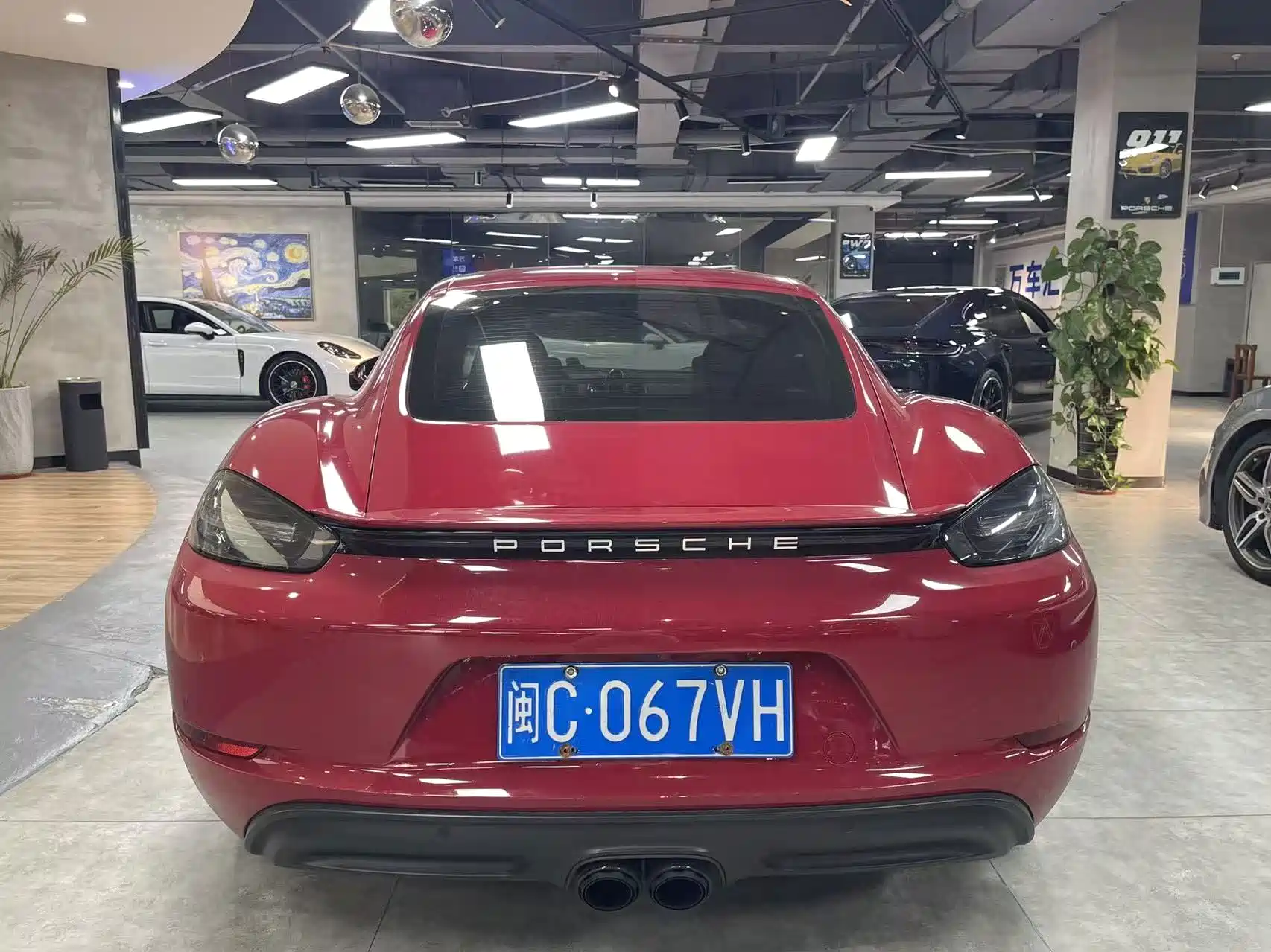 Photo 8 - Porsche 718