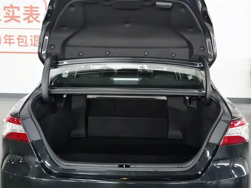 Toyota Camry 2021 2.0G Luxury Edition фото 16