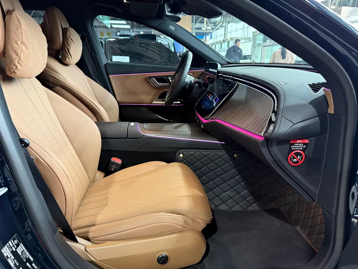 Mercedes-Benz E-Class 2024 E 300 L Fashion фото 8