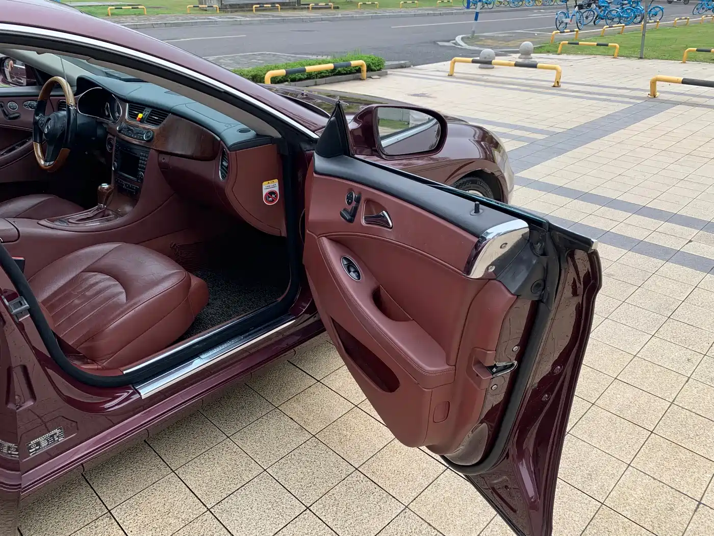 Mercedes-Benz CLS 2009 CLS 350 фото 26