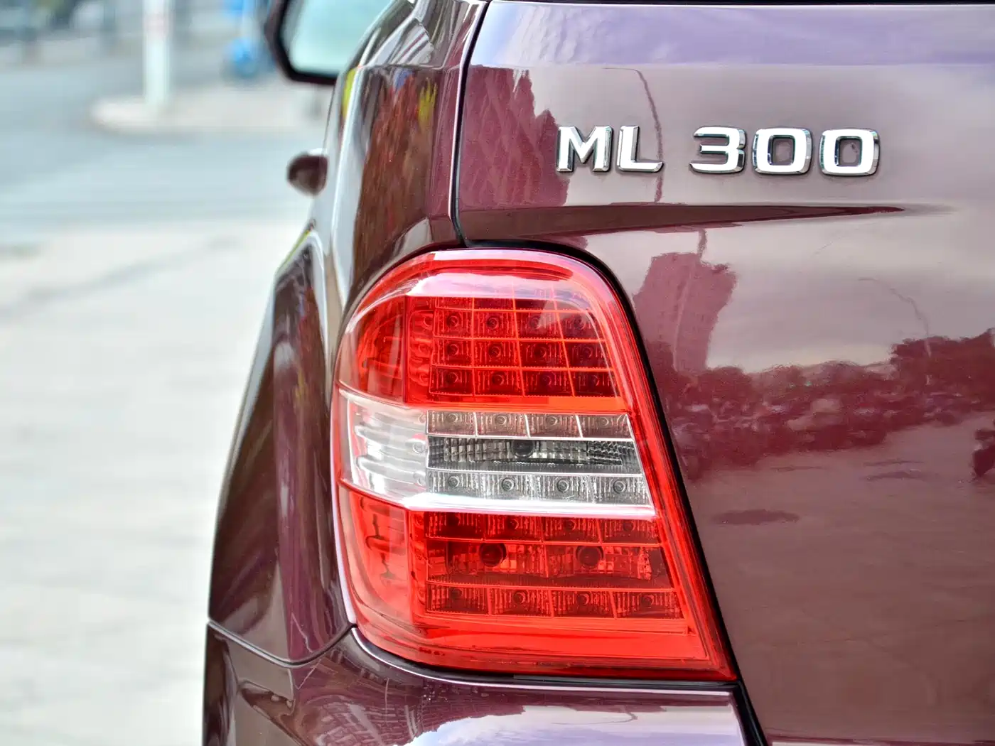 Mercedes-Benz M-Class 2010 ML 300 4MATIC фото 6