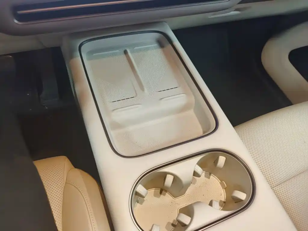 Li Auto i6 2025 2025 2WD Base Model