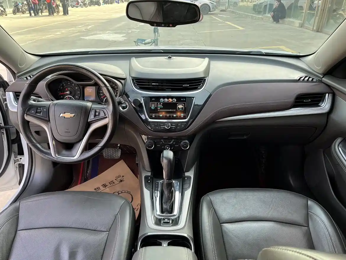 Chevrolet Malibu 2016 1.6T Automatic Luxury Edition фото 9