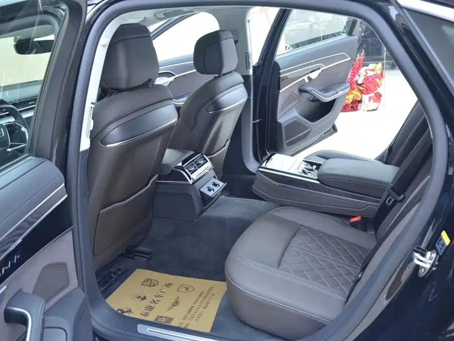 Audi A8 2026 2025 A8L 50 TFSI quattro Exclusive Selection