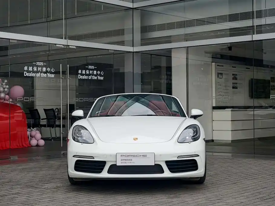 PORSCHE 718
