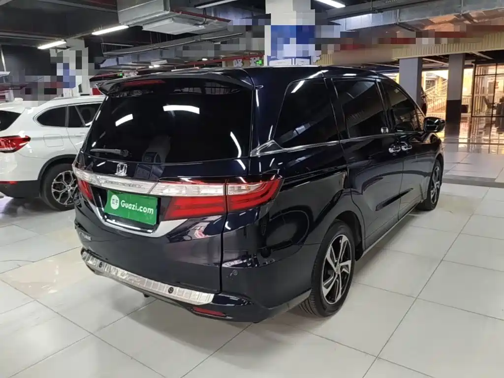 Photo 7 - Honda Odyssey
