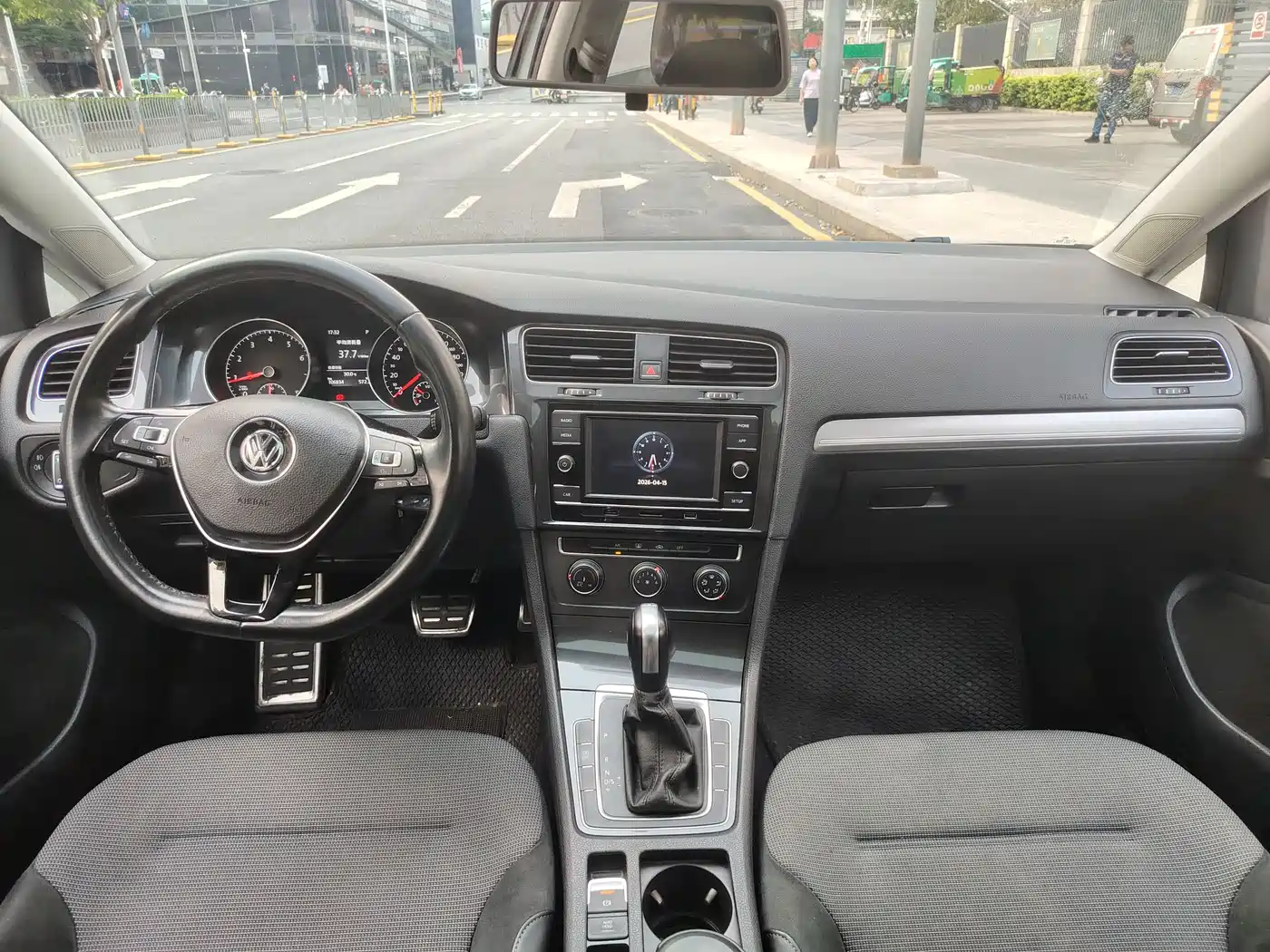 Volkswagen Golf 2018 230TSI Automatic Comfort фото 12