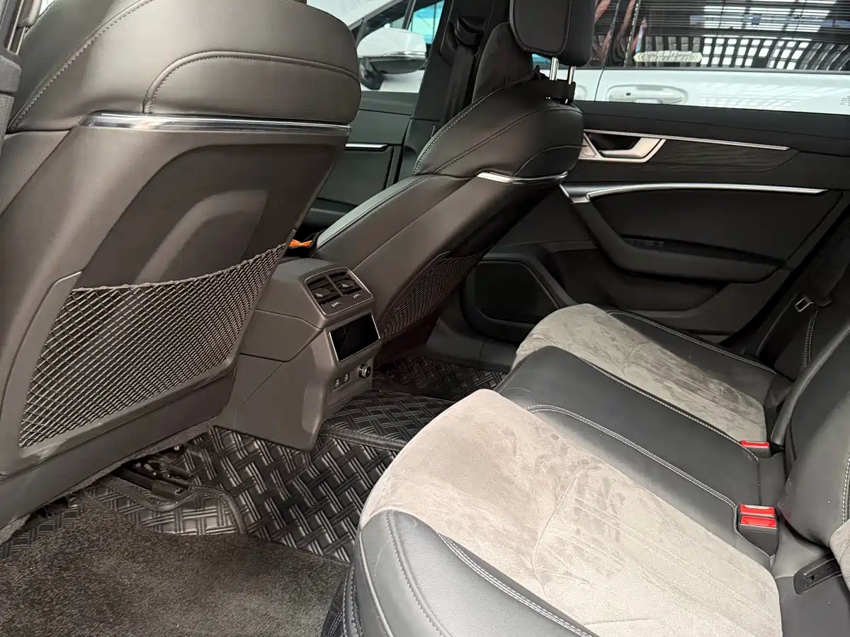 Audi A6L 2024 45 TFSI quattro Premium Dynamic фото 7