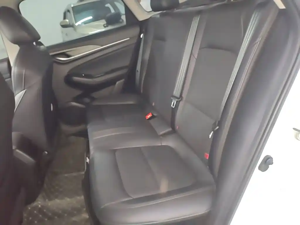 Changan Eado 2025 2025 Model PLUS 1.5L Manual Luxury Edition