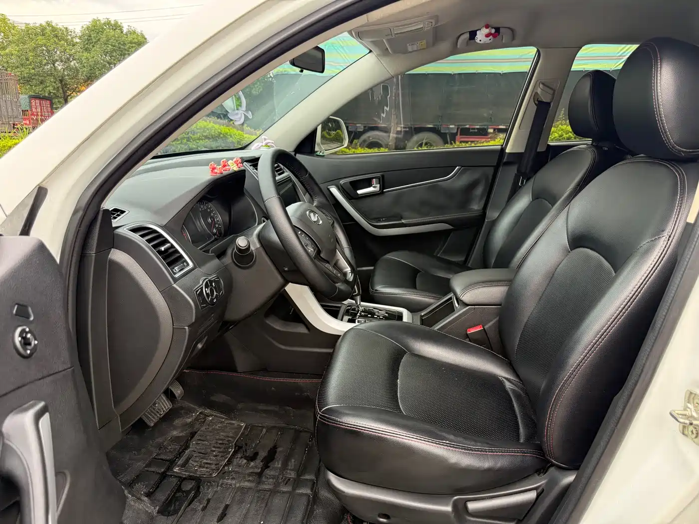 Landwind X5 2016 2016 Plus 1.5T CVT Innovation Edition