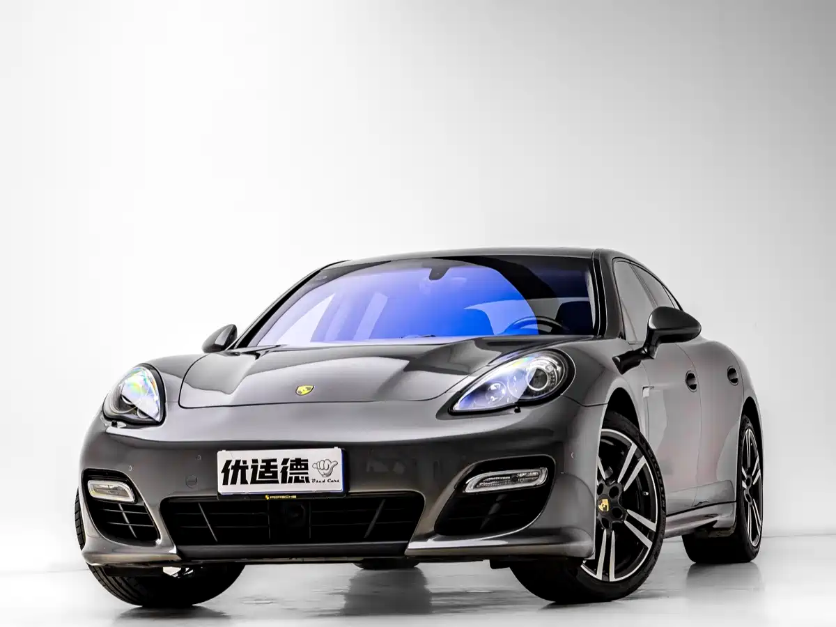 Photo 1 - Porsche Panamera