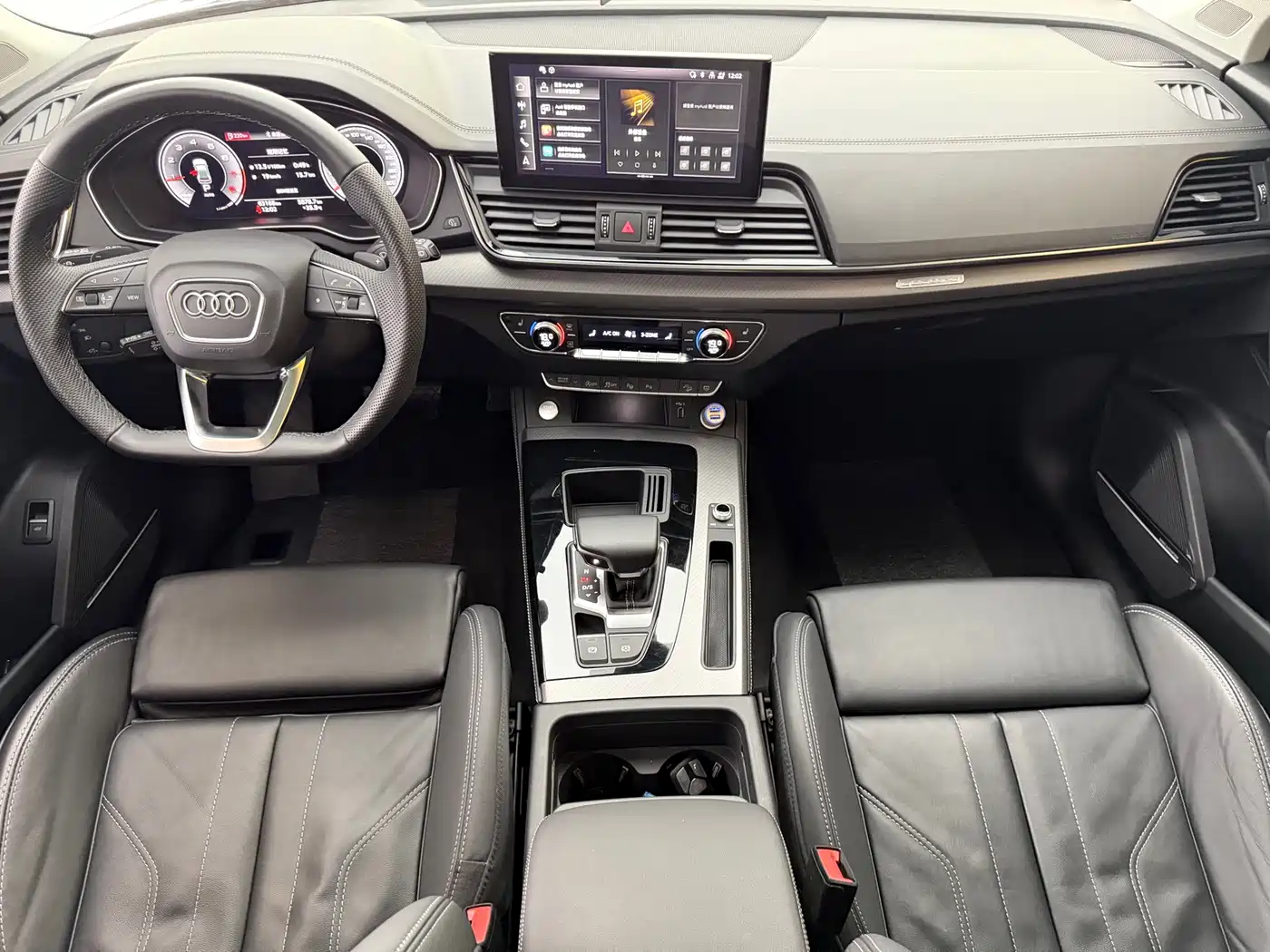 Фото 8 - Audi Q5L