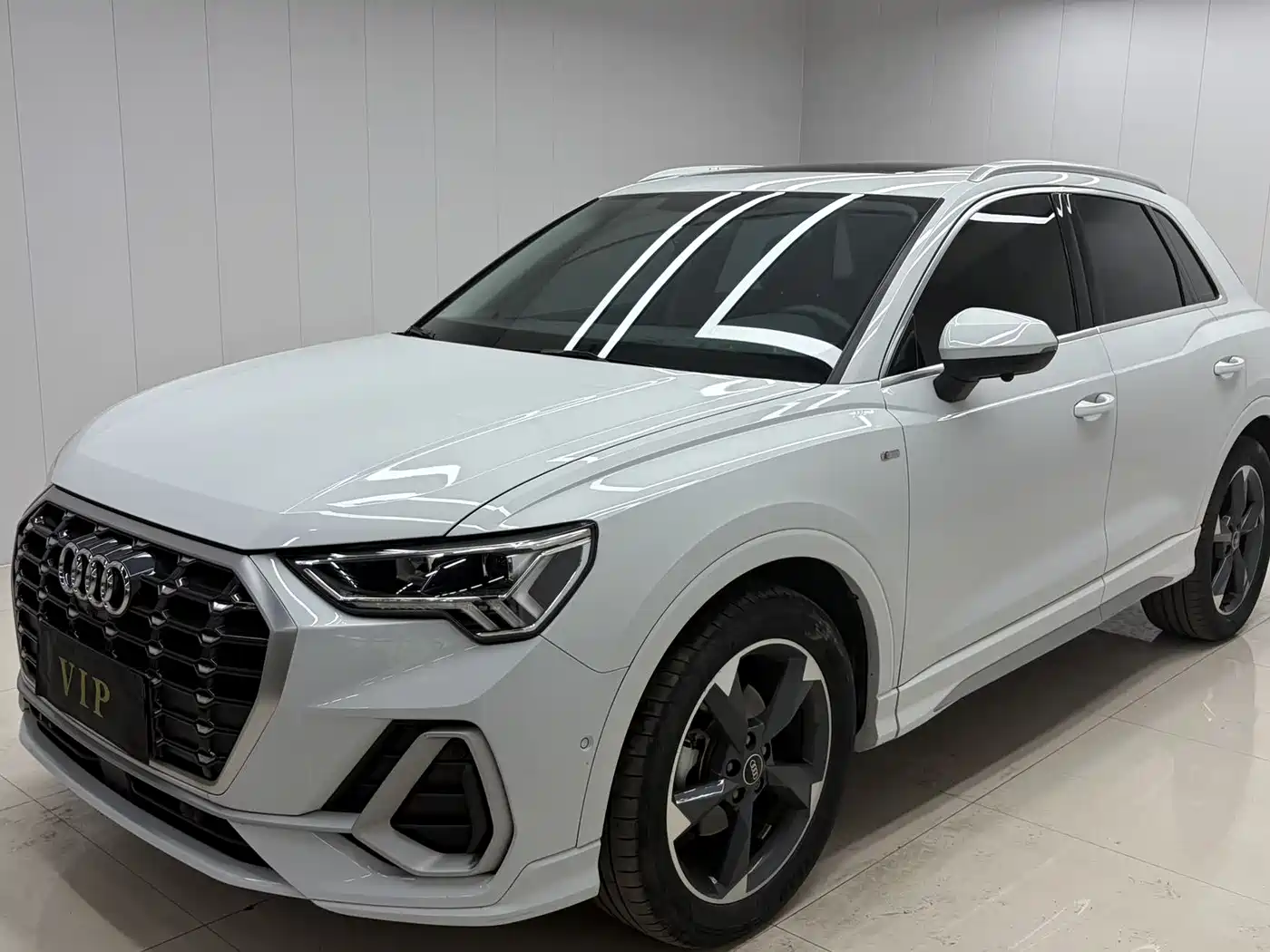 Audi Q3 2023 35 TFSI Fashion Dynamic (1.4T)