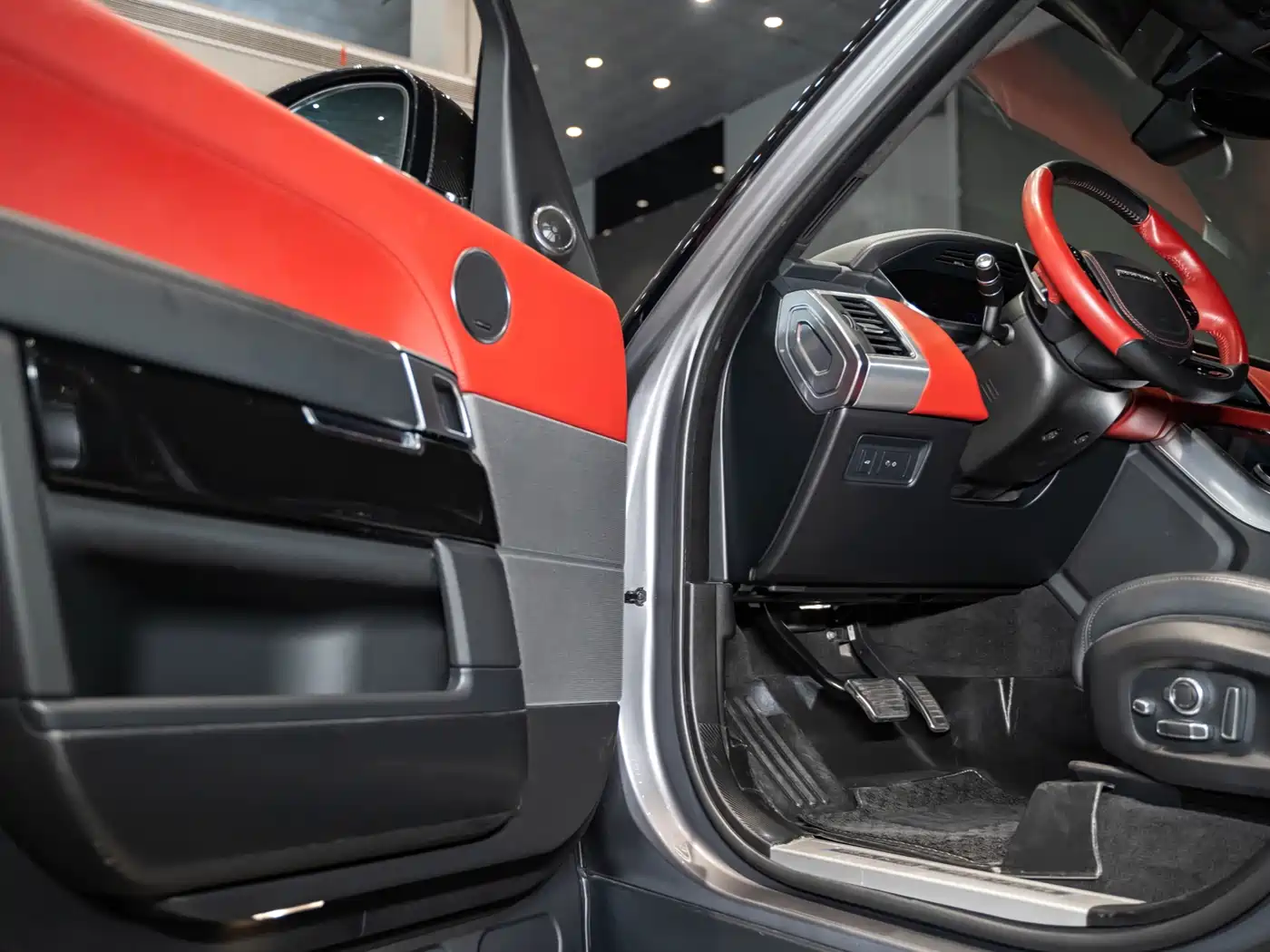 Land Rover Range Rover Sport 2021 5.0 SC V8 SVR фото 10