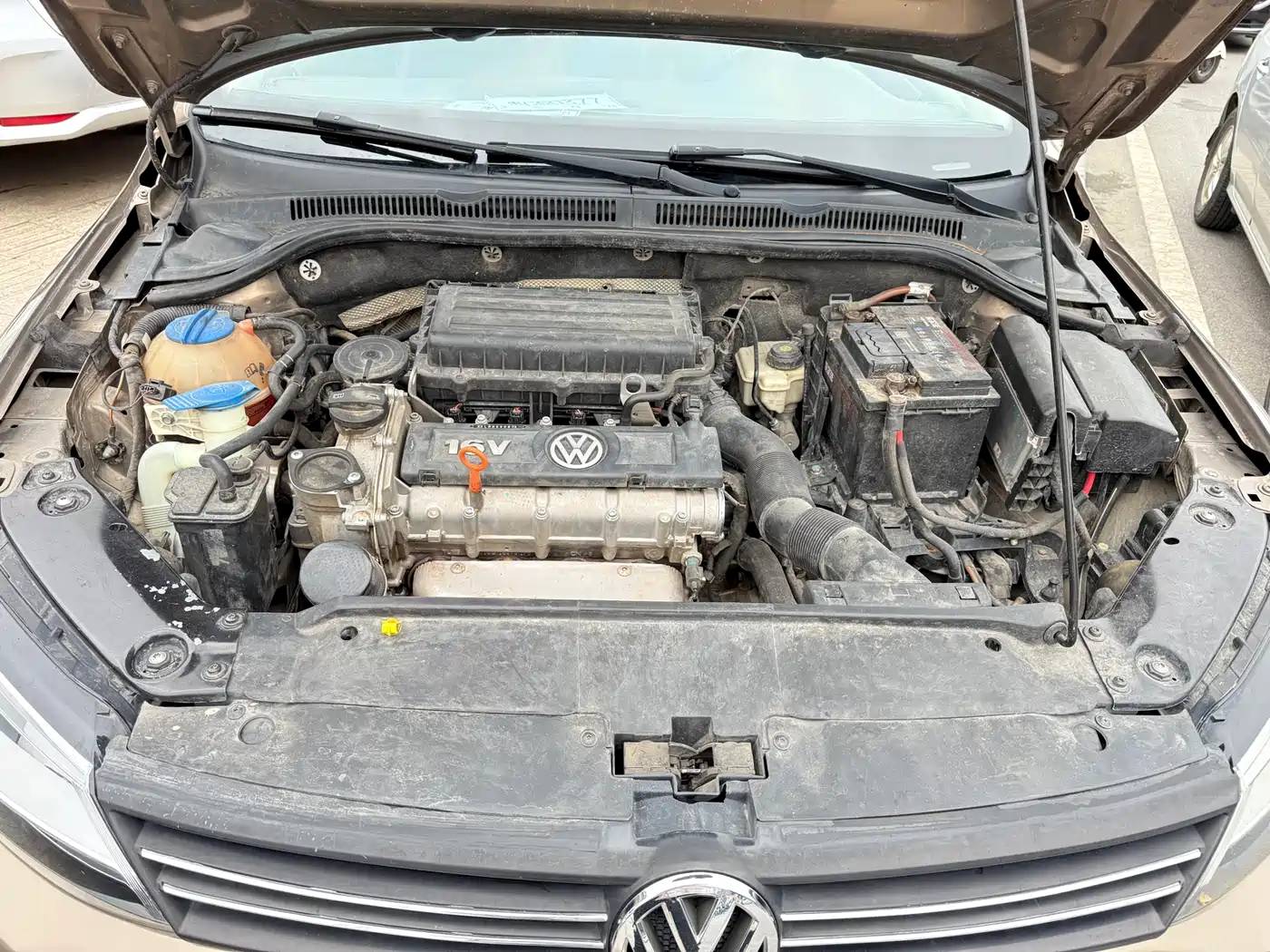 Volkswagen Sagitar 2014 Facelift 1.6L Automatic Comfort фото 11