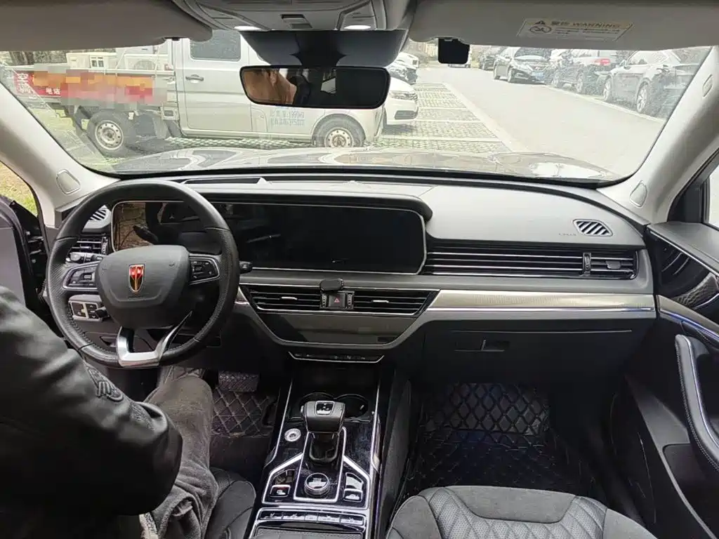 Photo 11 - Hongqi HS5
