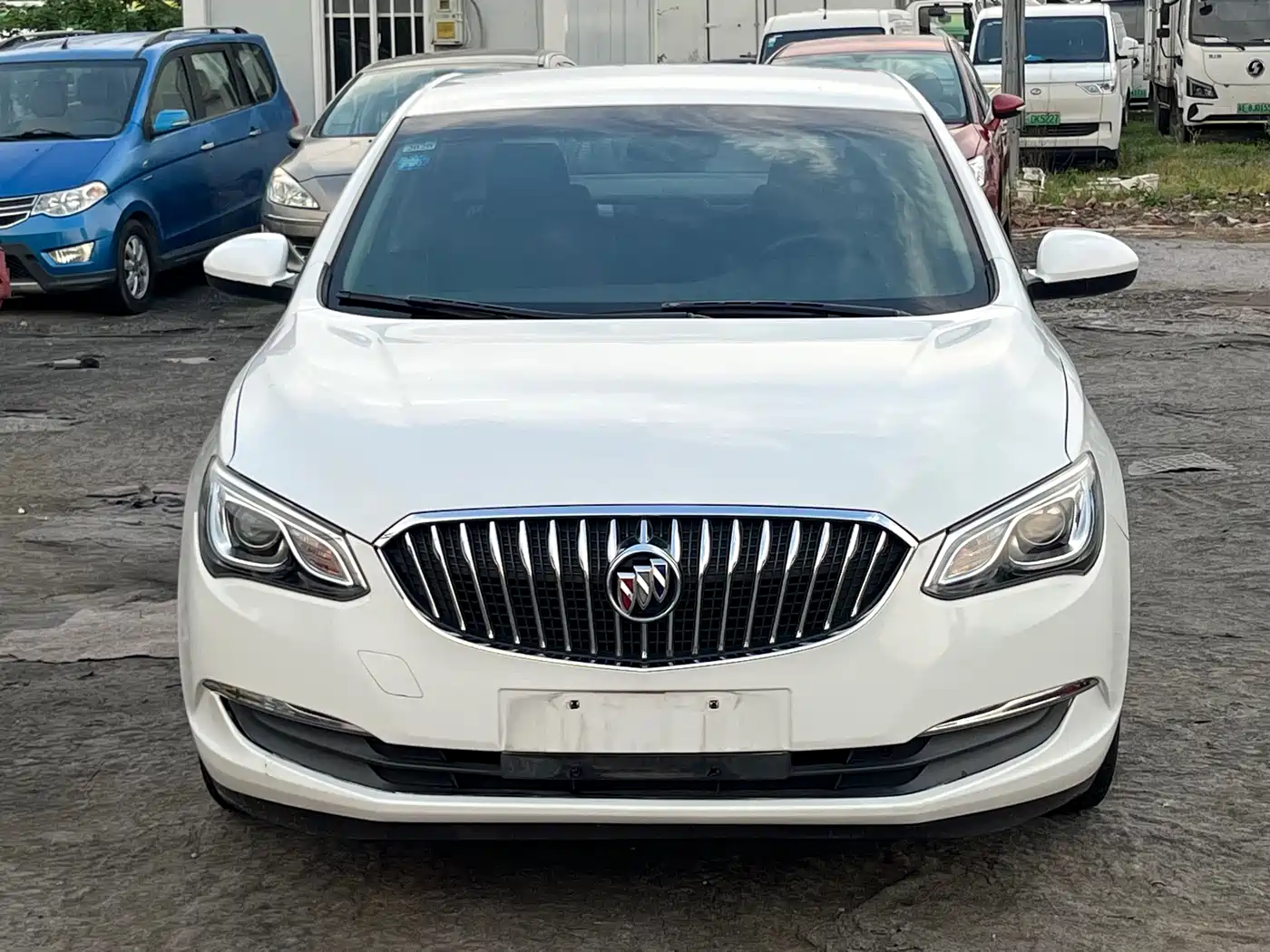 Buick Excelle 2016 15N Automatic Progressive фото 2