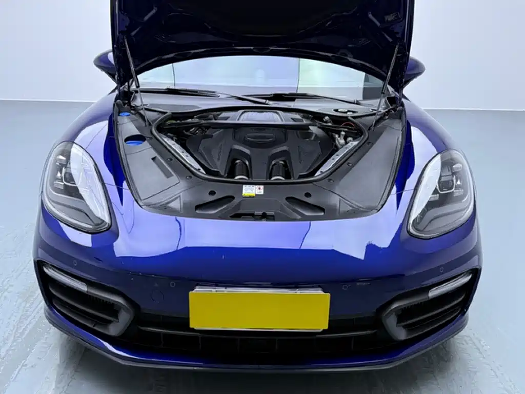 Photo 9 - Porsche Panamera