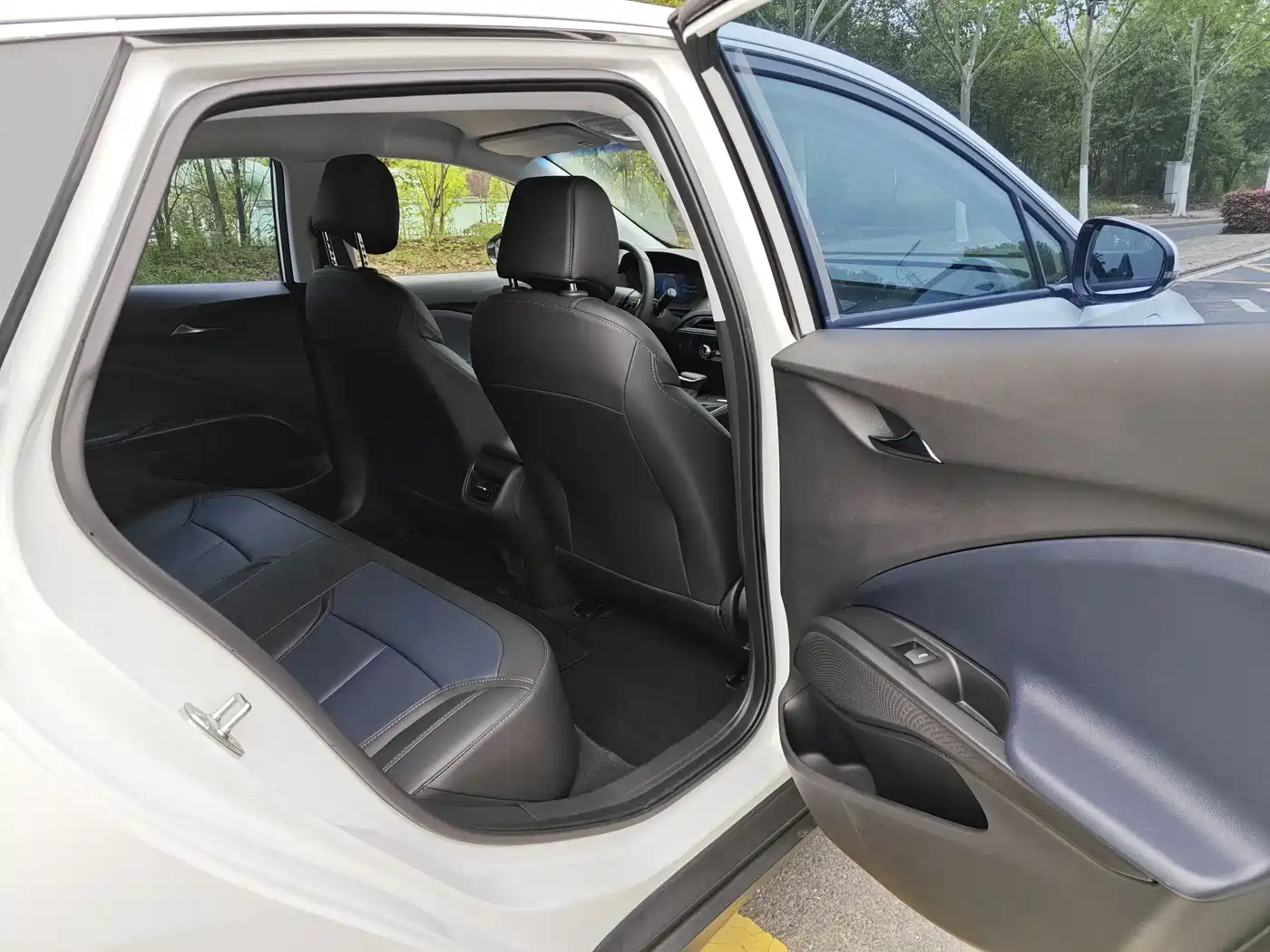 BUICK SLIGHTLY BLUE 6