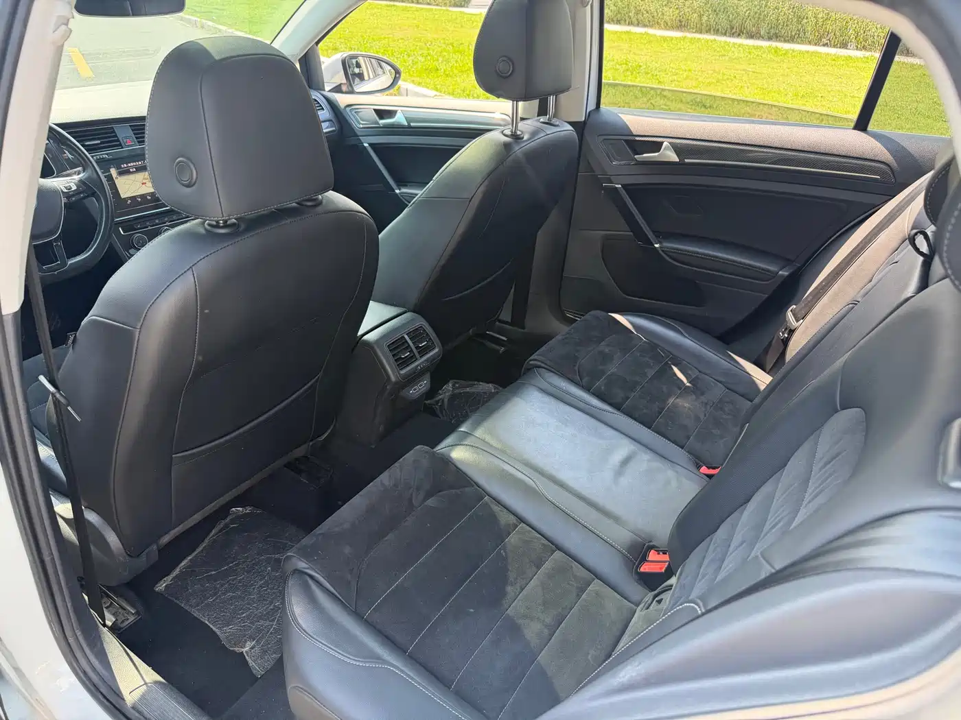 Фото 9 - Volkswagen Golf