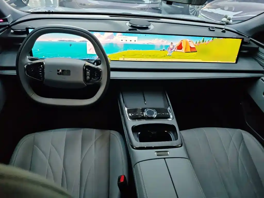 Фото 6 - Geely Galaxy Galaxy E8