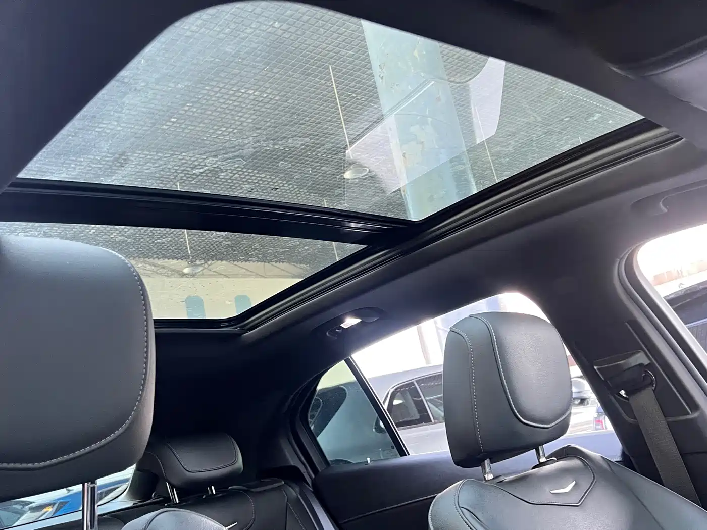 Фото 26 - Cadillac XT4