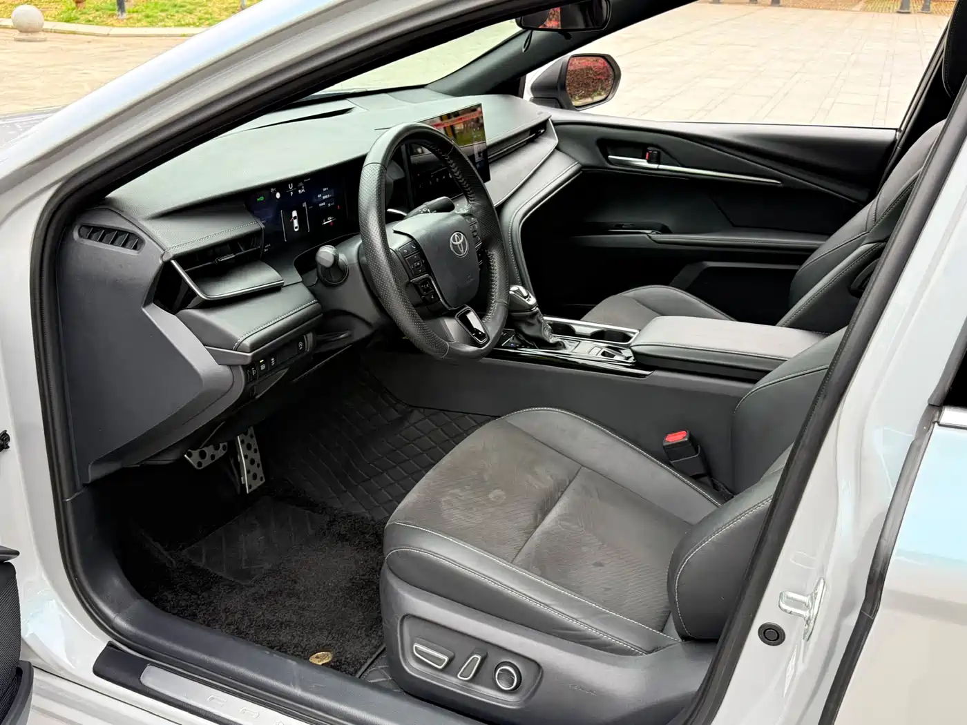 Toyota Camry 2024 2.0S Sport Edition фото 8
