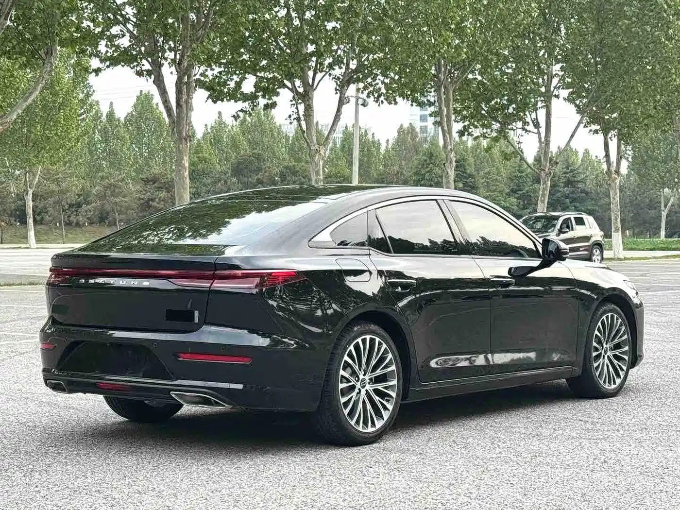 Фото 13 - Besturn B70