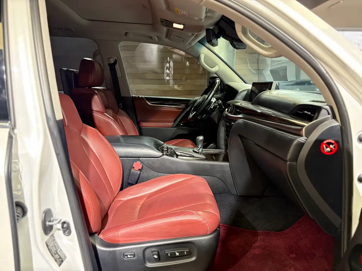 Lexus LX 2017 570 Prestige Luxury фото 17